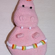 Mi proyecto del curso: Amigurumis: diseña y crea personajes en 2D. Accessor, Design, Arts, Crafts, Fiber Arts, Crochet, and Textile Design project by María de Gracia Montero García - 06.04.2023