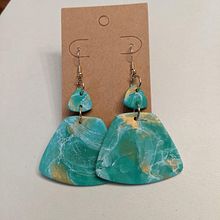 Polymer Clay Earrings: Make Marbled Accessories Ein Projekt aus dem Bereich Erweiterungsentwicklung, H, werk, Schmuckdesign, Modedesign und DIY von Mary Hoffmann - 06.06.2023