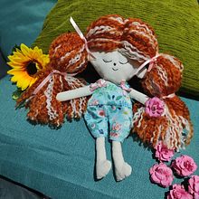 Mi proyecto del curso: Muñecos de tela: diseño, costura y creación de contenido. Projekt z dziedziny Craft, Projektowanie zabawek, Portale społecznościowe, Fotografowanie smartfonem, Fotografia produktowa,  Sz, cie, Fotografia na Instagram, Wzornictwo i krawiectwo użytkownika anizzadecasas - 11.06.2023