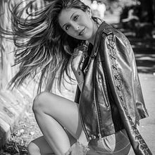 Book exteriores Ro . Fotografie de modă, Fotografie Post-producție, Fotografie portret, Retușarea fotografiilor, Fotografie, Iluminat fotografic și Fotografie în aer liber de Nahuel Tomsich - 05.01.2019