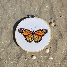The monarch butterfly. Arts, and Crafts project by Marta Sladeckova - 06.15.2023