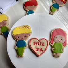 Mi proyecto del curso: Decoración de galletas con royal icing para principiantes. Un proyecto de Diseño, Pintura y DIY de Florencia González Canale - 18.06.2023