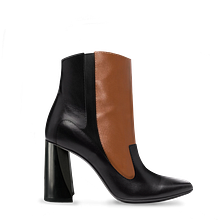 DAVENIA Ein Projekt aus dem Bereich Design, Schuhdesign und Modedesign von BATTASSI - 01.03.2023