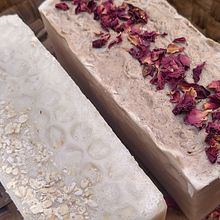 Jabones artesanales y Cosmética natural @moonsoap.gdl. Arts, and Crafts project by gomezlunalyn - 06.25.2023