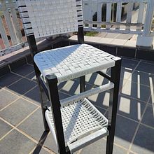 Mon projet du cours : Techniques de tressage de corde pour des chaises colorées. Design, Arts, Crafts, Furniture Design, Making, and Weaving project by jerem_v - 06.27.2023