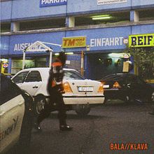 Mundo Inmediato - BALAKLAVA  (Videoclip Official). Un projet de Cinéma, vidéo et télévision de Gala Freire - 27.06.2023