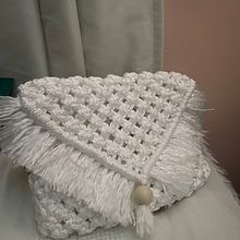 Mi proyecto del curso: Macramé para principiantes: explora el arte de los nudos. Accessor, Design, Arts, Crafts, Interior Design, Decoration, Fiber Arts, and Macramé project by Sabrina Alexander - 06.27.2023