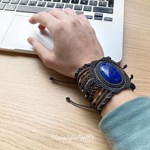 Bracelet en macramé. Design project by Florence Labar - 04.14.2021