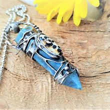 Amulet. Un progetto di Artigianato e Design di gioielli di Hanna Dehnhard - 01.07.2023