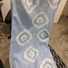 My project for course: Introduction to Shibori Tie Dyeing. Un progetto di Artigianato, Fashion design, DIY, Tintura tessile e Textile Design di Yvonne Smith - 01.07.2023