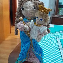 María Auxiliadora, mi proyecto final del curso.. Un proyecto de Artesanía, Diseño de juguetes, Tejido, Crochet, Amigurumi y Diseño textil de Beatriz González - 02.07.2023