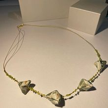 Mon projet du cours : Origami : créez des bijoux en papier Ein Projekt aus dem Bereich Erweiterungsentwicklung, H, werk, Schmuckdesign, Kartonmodellbau, Modedesign und DIY von Manon Goulet - 03.07.2023