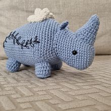 Mi proyecto del curso: Diseño y creación de amigurumis. Projekt z dziedziny Craft, Projektowanie zabawek,  Tkactwo, DIY, Sz, dełkowanie, Amigurumi, Wzornictwo tekst i liów użytkownika Jeannette Garcia - 04.07.2023