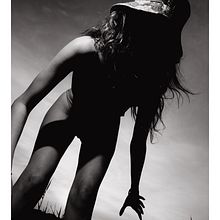 Flash Photography with a Speedlight: She is nature. Un projet de Photographie, Éclairage photographique, Photographie de studio , et Photographie numérique de Aldo Festevole - 10.05.2023