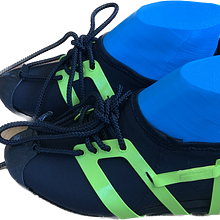 Fashion Footwear Design for male users with the flat foot pathology. Un proyecto de Diseño de calzado de Inês Belo - 12.07.2023