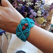 Meu projeto do curso: Joalheria com macramê. Arts, Crafts, Jewelr, Design, Fiber Arts, Macramé, and Textile Design project by Paula Rocha - 07.09.2023