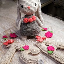 Mi proyecto del curso: Amigurumis: personas tejidas a crochet. Projekt z dziedziny Craft, Projektowanie zabawek,  Tkactwo, Sz, dełkowanie, Amigurumi, Wzornictwo tekst i liów użytkownika Carla Miranda - 14.07.2023