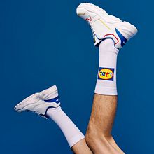 Lidl. Un progetto di Fotografia di Ron Timehin - 01.02.2023