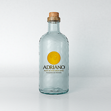 Creación de marca y diseño de producto  Ein Projekt aus dem Bereich Design, Traditionelle Illustration, Kunstleitung, Br, ing und Identität, Grafikdesign und Verpackung von Antonio Valderrama Vidal - 01.02.2023
