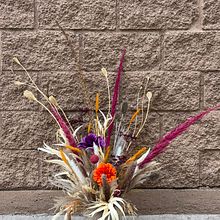 Mi proyecto del curso: Diseño de centros con flores secas y preservadas. Un proyecto de Diseño de interiores, Paisajismo, Decoración de interiores, DIY, Diseño floral y vegetal de catalina_argandona - 19.07.2023