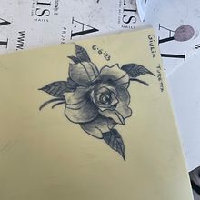 synthetic leather tattoo. Un progetto di Design di tatuaggi e Bozzetti di Giulia Turetta - 23.07.2023