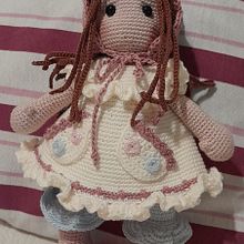 Mi proyecto del curso: Elaboración de muñecas amigurumi románticas. Un projet de Artisanat, Conception de jouets, Art textile, Crochet, Amigurumi , et Design textile de camobo57 - 29.07.2023