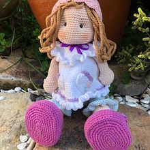 Mi proyecto del curso: Elaboración de muñecas amigurumi románticas. Arts, Crafts, To, Design, Fiber Arts, Crochet, Amigurumi, and Textile Design project by ELISA LÓPEZ - 07.30.2023