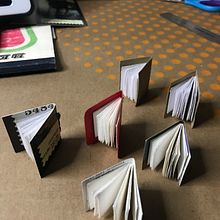 Mi proyecto del curso: Ilustración y encuadernación de libros en miniatura. Un progetto di Illustrazione tradizionale, Artigianato, Rilegatura e DIY di Laura Del Castillo - 30.05.2023