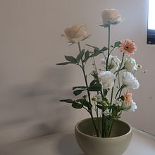 My project for course: Floral Arrangement Design with Seasonal Blooms. Decoration, Floral, Plant Design, Interior Design, L, scape Architecture, and DIY project by Yi Ru Wei - 07.31.2023