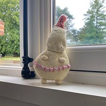 Mon projet du cours : Amigurumis : créez des personnages en 2D. Accessor, Design, Arts, Crafts, Fiber Arts, Crochet, and Textile Design project by Anaïs Marie - 07.31.2023