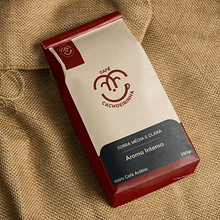 REDESIGN - CAFÉ CACHOEIRINHA. Design, Br, ing, Identit, Logo Design, Digital Design, Stationer, and Design project by Guilherme Andrade - 07.23.2023