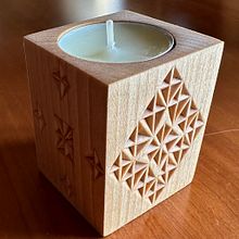 porta candele. Un progetto di Creatività, Falegnameria  e Belle arti di rosario_paci - 05.08.2023