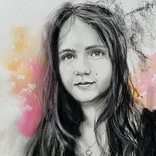 My project for course: Artistic Charcoal Portraiture: Creating Atmosphere. Un progetto di Illustrazione tradizionale, Belle arti, Disegno, Disegno di ritratti, Disegno realistico e Disegno artistico di kackelabacken35 - 05.08.2023