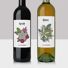Diseño de etiquetas de vino para bodega Mas de Rander. Graphic Design, Product Design, and Traditional illustration project by Manu Martín - 08.06.2023