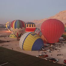 Ballooning over Luxor Egypt. Fotografia projeto de andreea_7 - 07.08.2023