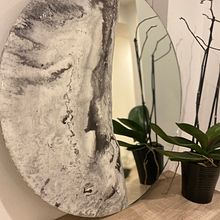 Mi proyecto del curso: Arte con resina: diseña espejos únicos Ein Projekt aus dem Bereich H, werk, Möbeldesign und - bau, Innendesign, Produktdesign und DIY von Isabel Camarillo - 07.08.2023