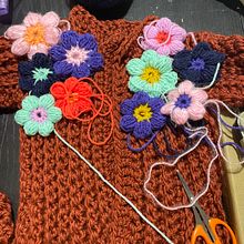 Mi proyecto del curso: Crochet: teje un suéter colorido con aplicaciones florales. Un projet de Crochet , et Design textile de nenabolamla - 08.08.2023