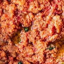 Pappa al pomodoro - Tomato bread soup. Writing, Non-Fiction Writing, and Content Writing project by Giulia Scarpaleggia - 08.10.2023