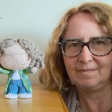 Mijn project van de cursus: Amigurumi: gehaakte personen . Arts, Crafts, To, Design, Fiber Arts, Crochet, Amigurumi, and Textile Design project by Elke Troubleyn - 08.10.2023