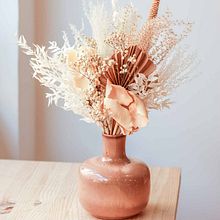 Mi proyecto del curso: Diseño de centros con flores secas y preservadas. Interior Design, L, scape Architecture, Decoration, DIY, Floral, and Plant Design project by Alina Ieromenko - 08.12.2023