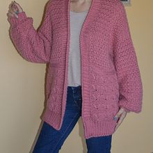 Mi proyecto del curso: Crochet: diseña y teje prendas de estilo romántico. Projekt z dziedziny Projektowanie mod,  Tkactwo, DIY, Sz, dełkowanie, Wzornictwo tekst i liów użytkownika Melania Andriani - 16.08.2023