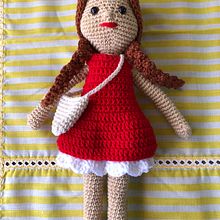 Meu projeto do curso: Amigurumi: design de roupa, cabelo e acessórios. Artesanato, Design de brinquedos, Tecido, Crochê, Amigurumi, e Design têxtil projeto de Rita Cordeiro - 16.08.2023
