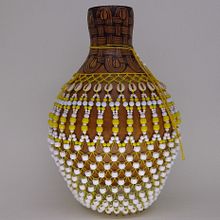 Xequerês de macramê. Music, Weaving, Macramé, and Engraving project by Fabiano Pajeú - 08.17.2023