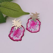 Meu projeto do curso: Joalheria em metal pintada à mão com pátinas e pigmentos. Accessor, Design, Arts, Crafts, Jewelr, Design, Fashion Design, DIY, and Decorative Painting project by Laura Muniz - 08.17.2023