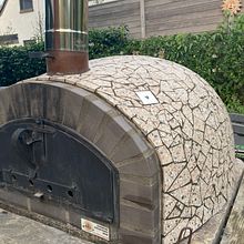 Moderne mozaïekkunst: pizzaoven met tegels. Arts, Crafts, Furniture Design, Making, Ceramics, DIY & Interior Decoration project by fienvanhoye - 08.20.2023