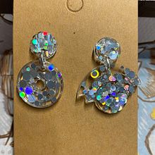 Mi proyecto del curso: Diseño de joyería en resina. Een project van Ontwerp van accessoires, Craft, Sieradenontwerp y DIY van jrsarasa - 20.08.2023