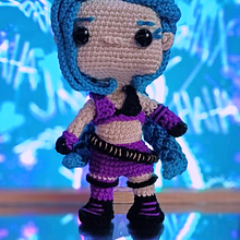 Mi proyecto del curso: Amigurumis: personas tejidas a crochet. Arts, Crafts, To, Design, Fiber Arts, Crochet, Amigurumi, and Textile Design project by Paula Camacho - 08.18.2023