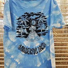 Wonderful days. Screen Printing project by Victoria Giró - 08.24.2023