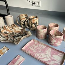 Mijn project van de cursus: Marmertechnieken op keramiek. Projekt z dziedziny Projektowanie dodatków, Craft i Ceramika użytkownika Romy Lankman - 28.08.2023