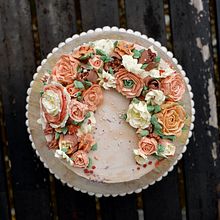 My project for course: Decorative Buttercream Flowers for Cake Design. Design, and DIY project by Andreea Pasargiu - 08.26.2023